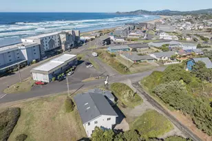 563/565 SW 4th St, Newport, OR 97365 - Photo 3