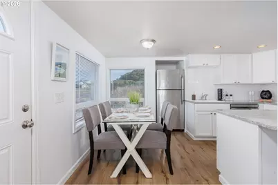 563/565 SW 4th St, Newport, OR 97365 - Photo 37