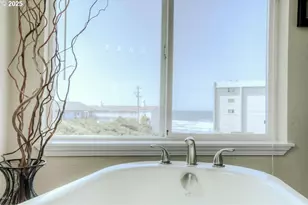 563/565 SW 4th St, Newport, OR 97365 - Photo 23