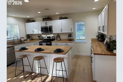 575 Cedar St, Sutherlin, OR 97479 - Photo 13