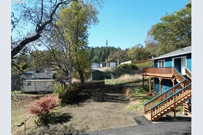 575 Cedar St, Sutherlin, OR 97479 - Photo 3