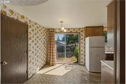 635 SW 56th St, Corvallis, OR 97333 - Photo 11
