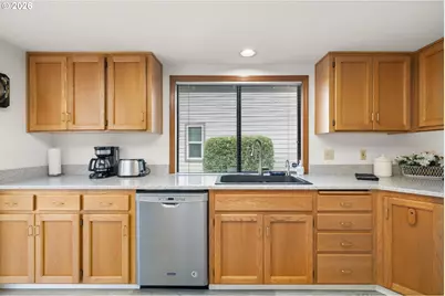 15724 NE Knott St, Portland, OR 97230 - Photo 19