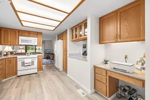 15724 NE Knott St, Portland, OR 97230 - Photo 17
