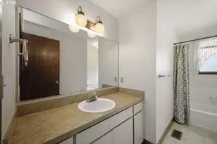 1091 NE Sunrise Ln, Hillsboro, OR 97124 - Photo 15