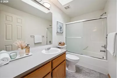 6318 NE Hassalo St, Portland, OR 97213 - Photo 21