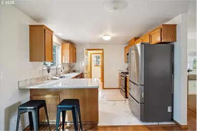 6318 NE Hassalo St, Portland, OR 97213 - Photo 13