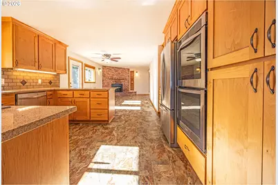 91404 N Coburg Rd, Eugene, OR 97408 - Photo 13