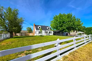 633 SE Hillcrest Rd, John Day, OR 97845 - Photo 3