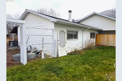 633 SE Hillcrest Rd, John Day, OR 97845 - Photo 9