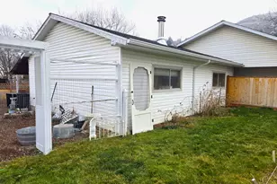 633 SE Hillcrest Rd, John Day, OR 97845 - Photo 9