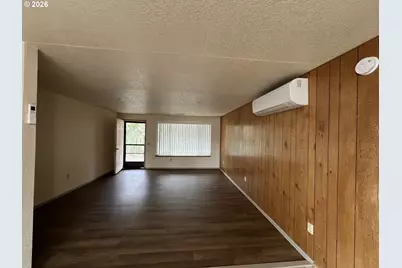 1804 NE Todd St, Roseburg, OR 97470 - Photo 5