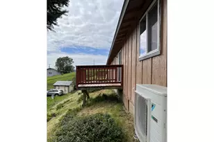 1804 NE Todd St, Roseburg, OR 97470 - Photo 21