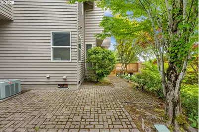 9595 NW Maring Dr, Portland, OR 97229 - Photo 39