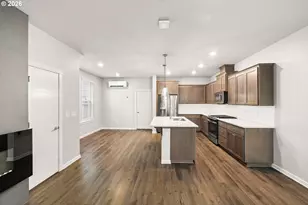 8032 SE Butternut Creek Pkwy, Hillsboro, OR 97123 - Photo 5