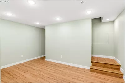 12083 NW Blackhawk Dr, Portland, OR 97229 - Photo 25