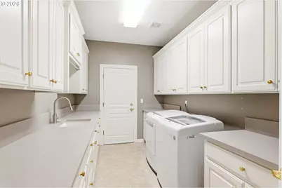 12083 NW Blackhawk Dr, Portland, OR 97229 - Photo 11