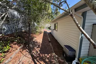 307 Manzanita Dr, Florence, OR 97439 - Photo 37