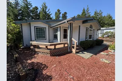 307 Manzanita Dr, Florence, OR 97439 - Photo 3