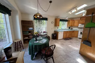 307 Manzanita Dr, Florence, OR 97439 - Photo 7