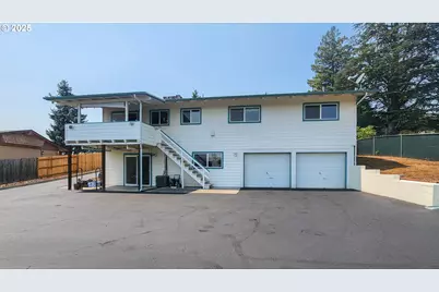 1929 NW Lynwood St, Roseburg, OR 97471 - Photo 35