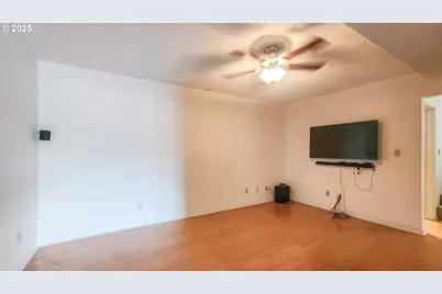 1929 NW Lynwood St, Roseburg, OR 97471 - Photo 21