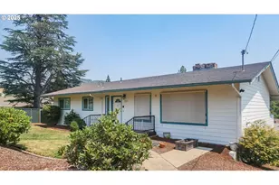 1929 NW Lynwood St, Roseburg, OR 97471 - Photo 1