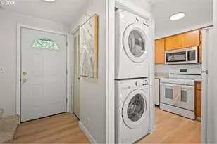 1551 Fetters Loop, Eugene, OR 97402 - Photo 19