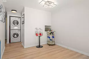 1551 Fetters Loop, Eugene, OR 97402 - Photo 13