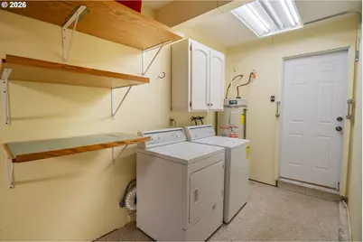 1494 Madras St, Salem, OR 97306 - Photo 29