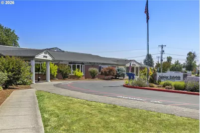 2049 W Hayes St, Woodburn, OR 97071 - Photo 27