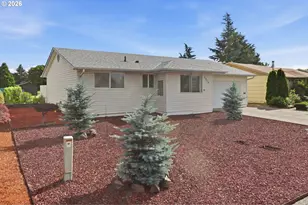 2049 W Hayes St, Woodburn, OR 97071 - Photo 1