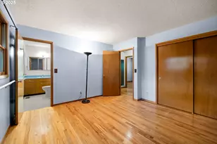 9355 SW Jamieson Rd, Beaverton, OR 97005 - Photo 17