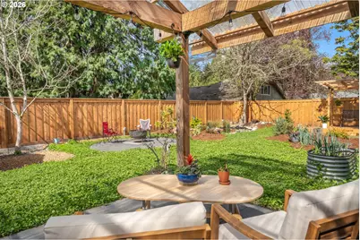 8705 SW 75th Ave, Portland, OR 97223 - Photo 5