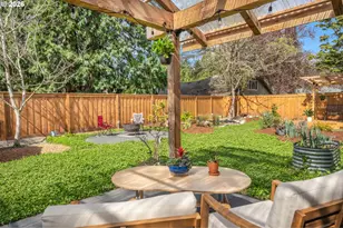 8705 SW 75th Ave, Portland, OR 97223 - Photo 5