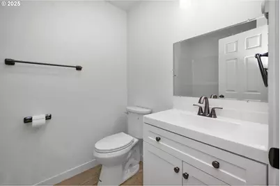 4070 Barger Dr, Eugene, OR 97402 - Photo 17