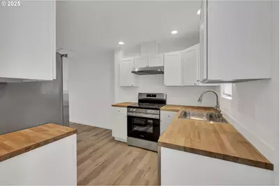 4070 Barger Dr, Eugene, OR 97402 - Photo 9