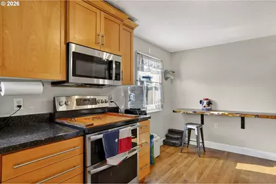 215 May St, Mount Angel, OR 97362 - Photo 19