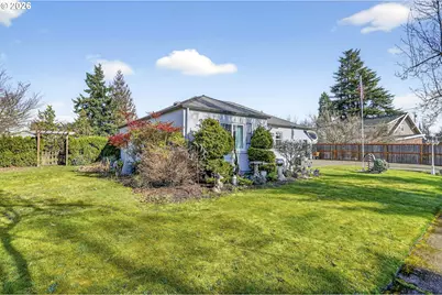 215 May St, Mount Angel, OR 97362 - Photo 3