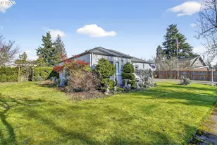 215 May St, Mount Angel, OR 97362 - Photo 3