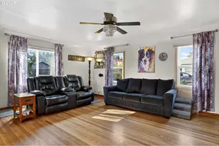 215 May St, Mount Angel, OR 97362 - Photo 9