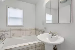 194 S Elm St, Canby, OR 97013 - Photo 11