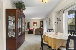 10960 SW Meadowbrook Dr, Tigard, OR 97224 - Photo 17