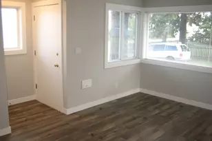 7424 NE Halsey St, Portland, OR 97213 - Photo 11