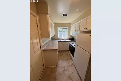 7424 NE Halsey St, Portland, OR 97213 - Photo 5