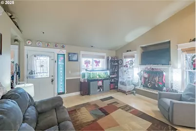 920 Filbert St, Brownsville, OR 97327 - Photo 7