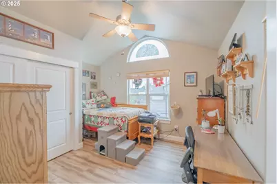 920 Filbert St, Brownsville, OR 97327 - Photo 19