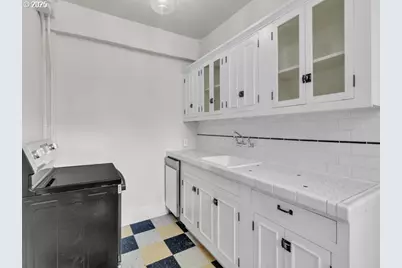 20 NW 16th Ave #8, Portland, OR 97209 - Photo 11