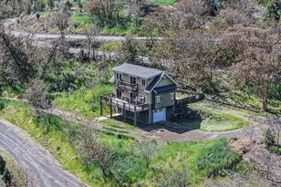 499 1st St, Maupin, OR 97037 - Photo 29