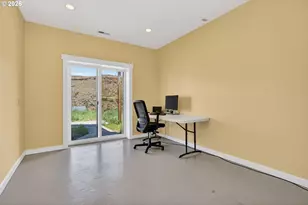 499 1st St, Maupin, OR 97037 - Photo 23